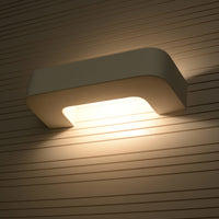 Aluminum wall lamp with E27 fitting - matte gold brass - supports LED up to 50W