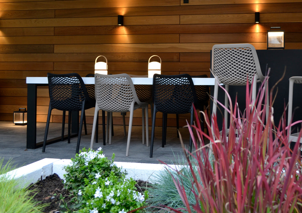 Lucide JOE uppladdningsbar LED-bordslampa IP44 Vit, 3W dim to warm 2800K-3200K, USB-laddning, för inomhus- och utomhusbruk