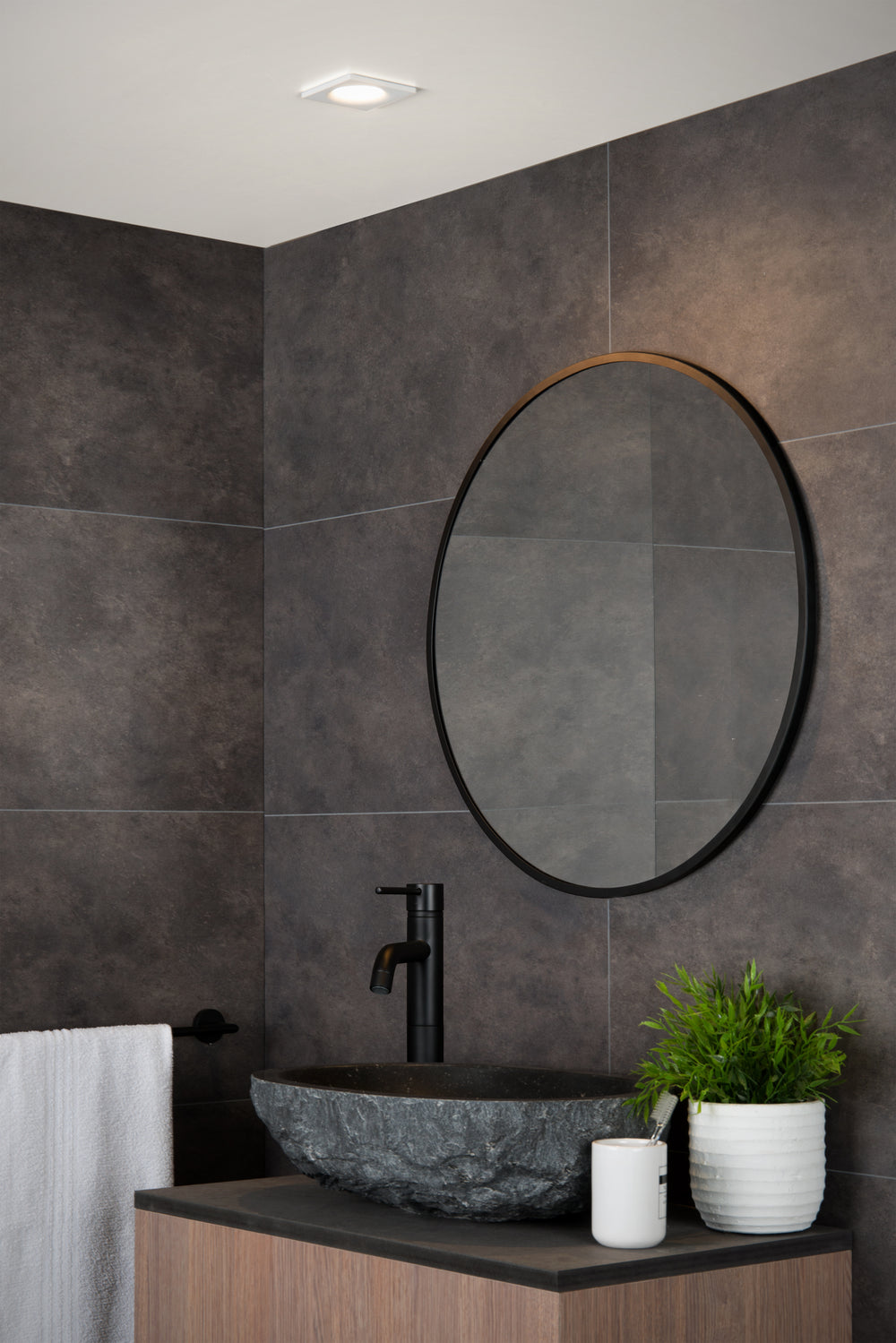 Lucide ZIVA bathroom recessed spotlight, 1xGU10, IP44, White aluminium, square 85x85mm, modern design