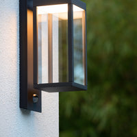 Lucide CLAIRETTE LED vägglampa 13W 3000K IP54 med PIR rörelsesensor och antracitfärgat hölje