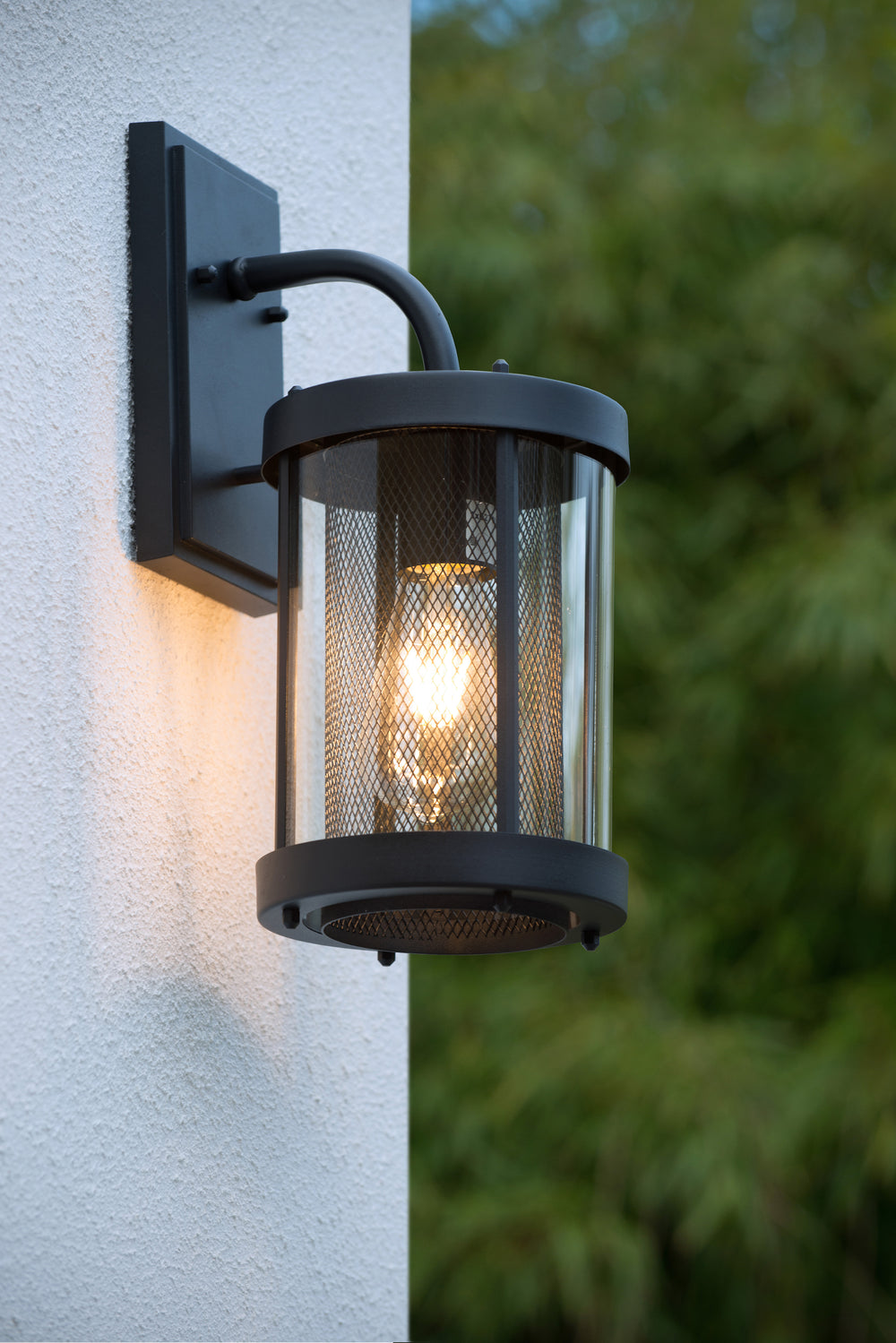 Lucide Makkum vägglampa, 1xE27, IP23 utomhus inomhuslampa, Matt Svart metall, 220-240V, 60W max