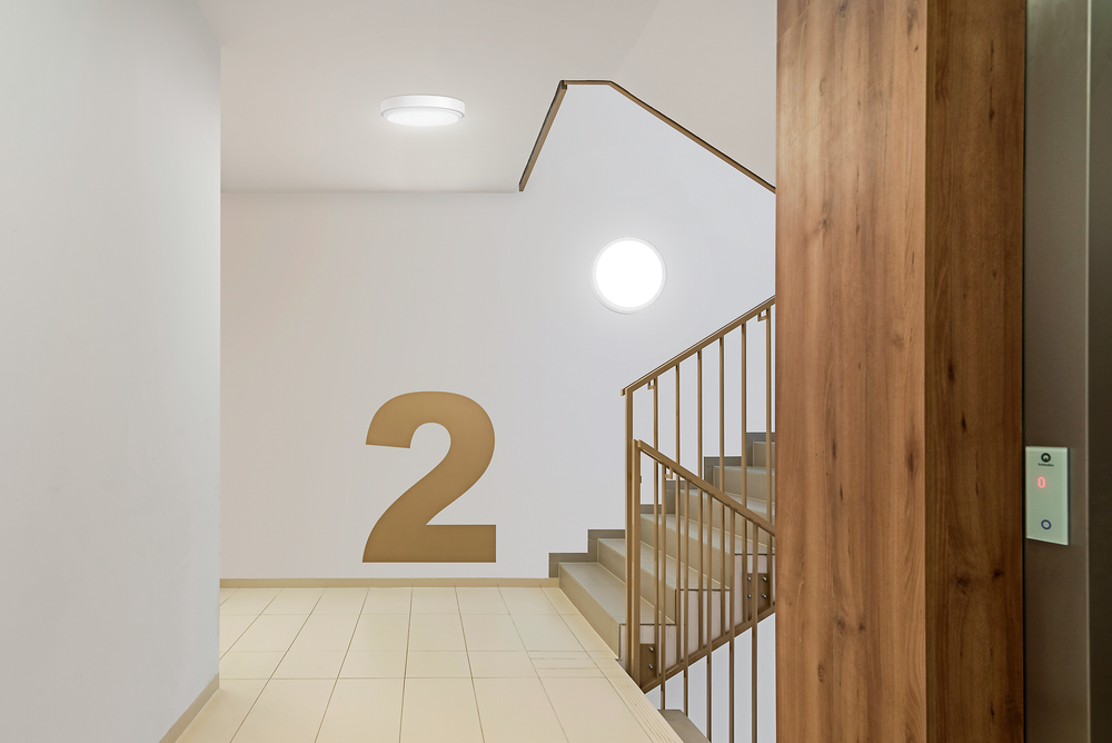 Philips CoreLine Väggmonterad LED-armatur, 12W/20W, 2700K/3000K/4000K, 1200-2000 lumen, IP65 IK10 Vit