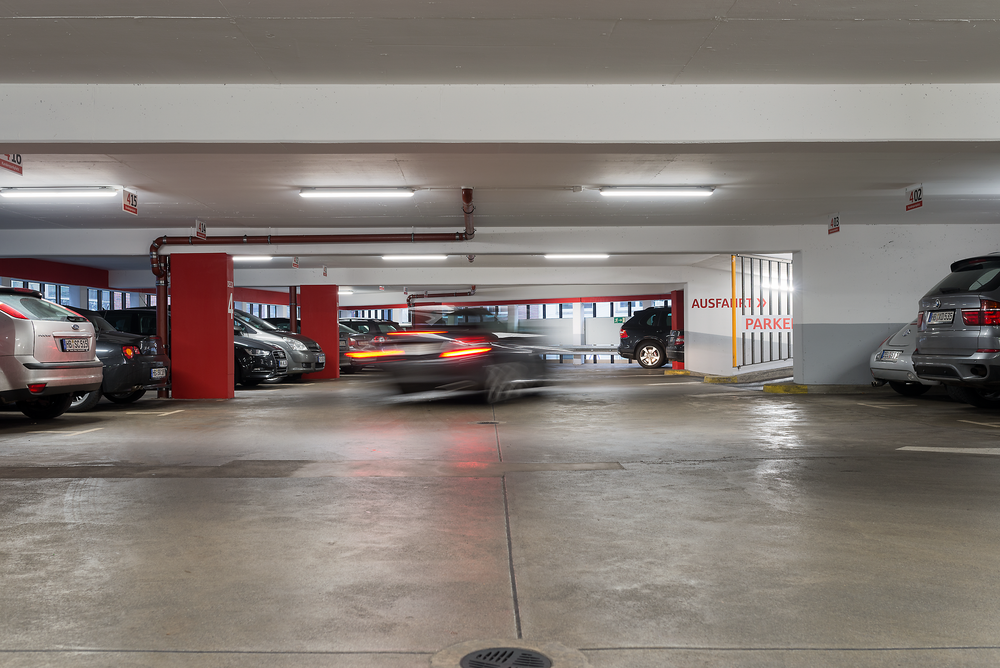 Philips CoreLine WT120C G2 LED vattentät armatur, 30.5W 4000K 4000 lumen, DALI dimbar, IP65 IK08, 1215mm Grå