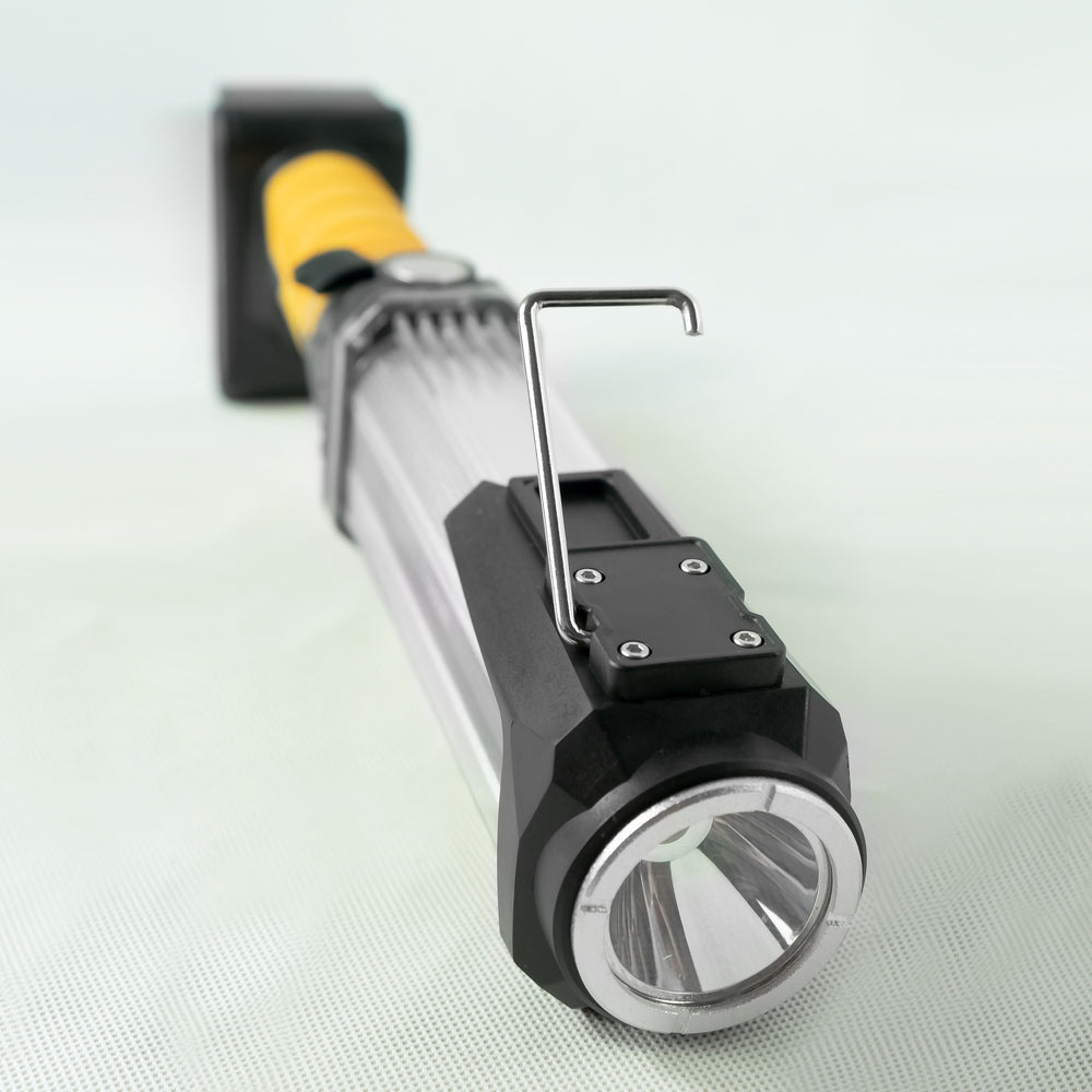 Technik LED Ficklampa W50 COB+XPG 1000 lumen Vit IP55 med USB Type-C uppladdningsbart batteri och Powerbank